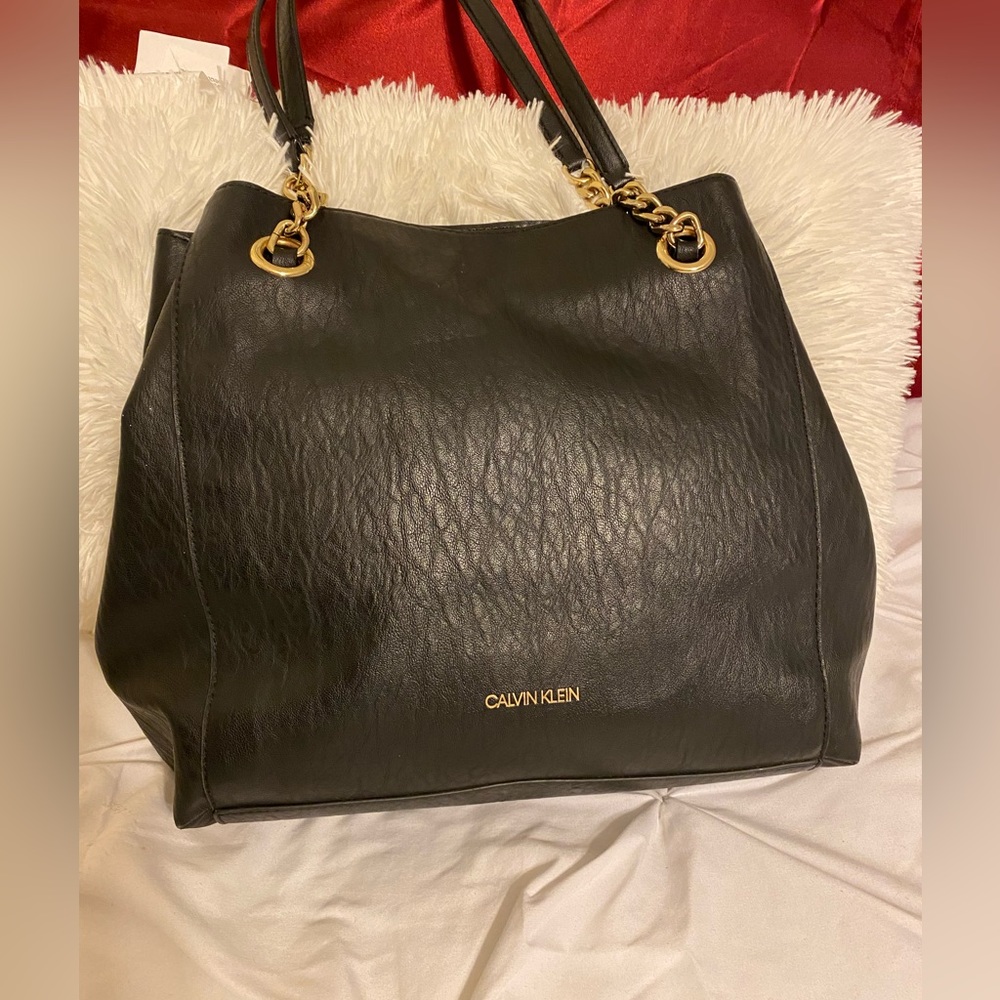 Black Calvin Klein purse large good condition